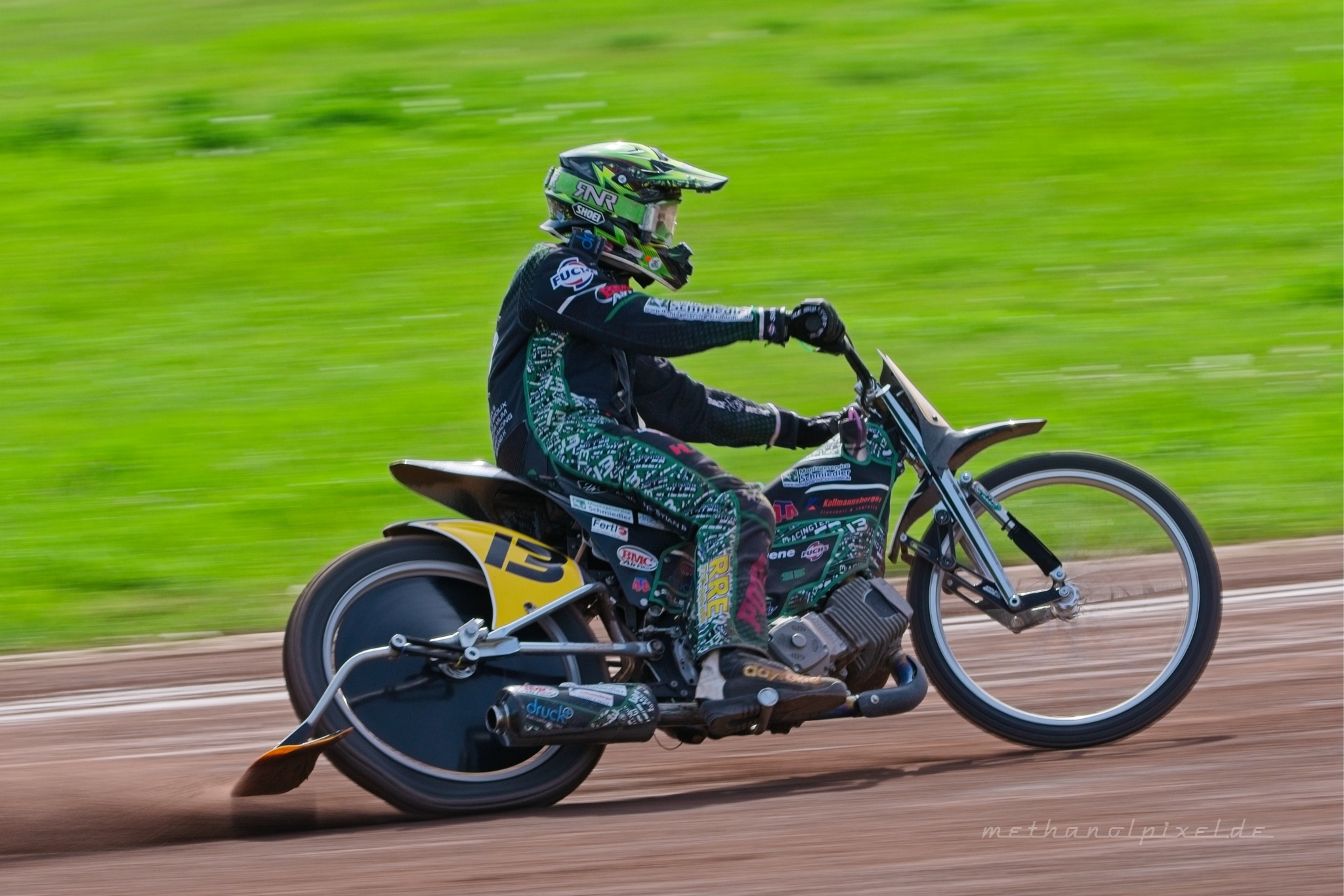 ILCE 7M4   A7405614 2048